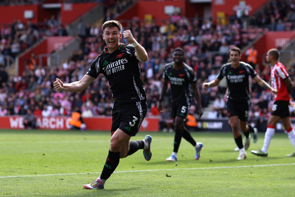 英超第14轮综述：利物浦平局+切尔西爆冷，阿森纳5分领先稳居榜首